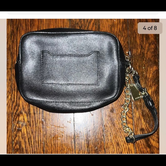 Coach camera bag wristlet with chain handle - Picture 2 of 8
